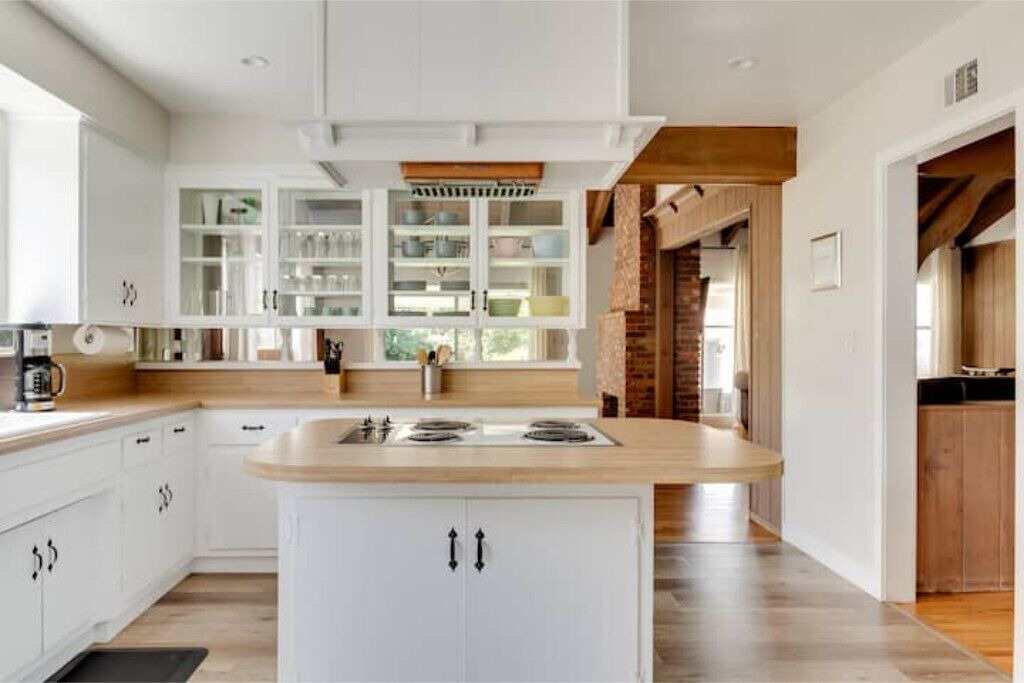 Photo of Kitchen in Valley Glen