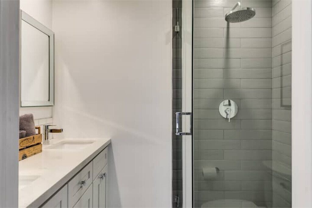 Photo of Bathroom in Valley Glen
