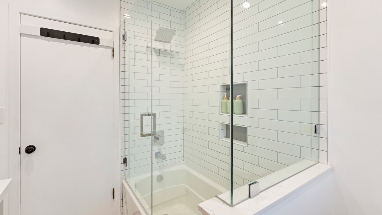 Photo of Bathroom in Valley Glen