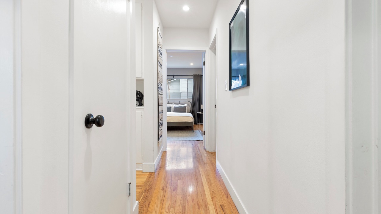 Photo of Bedroom in Valley Glen