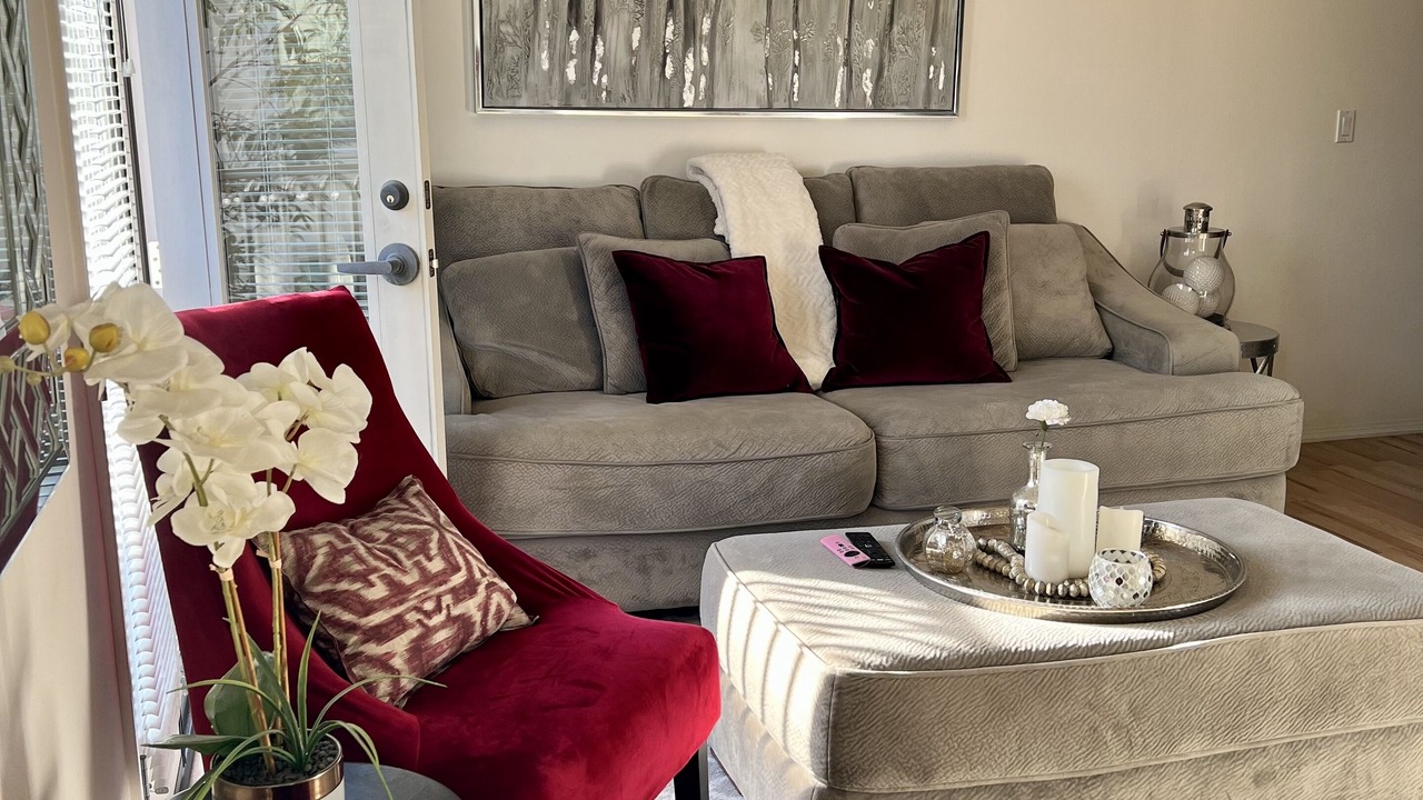 Photo of Livingroom in Irvine