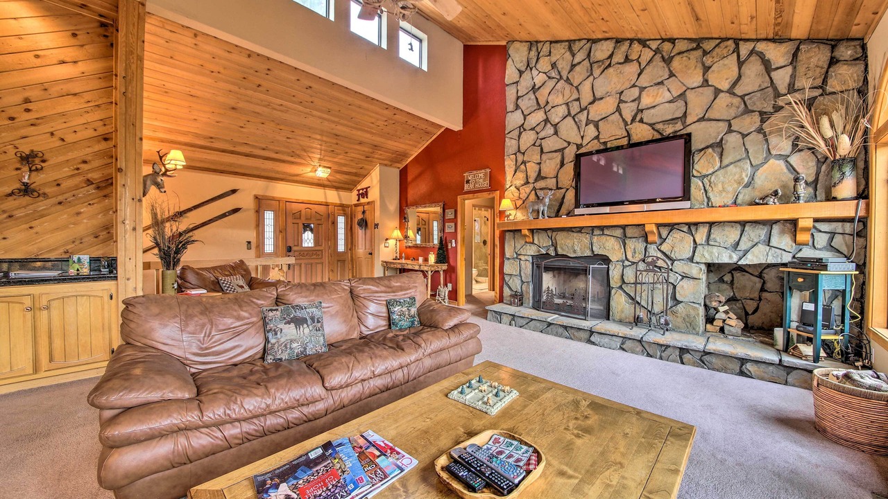 Photo of Livingroom in Fox Farm