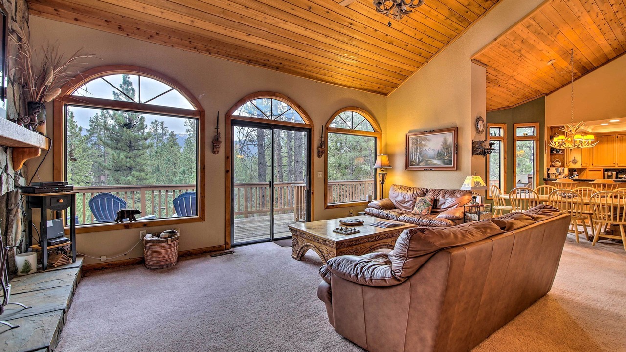 Photo of Livingroom in Fox Farm