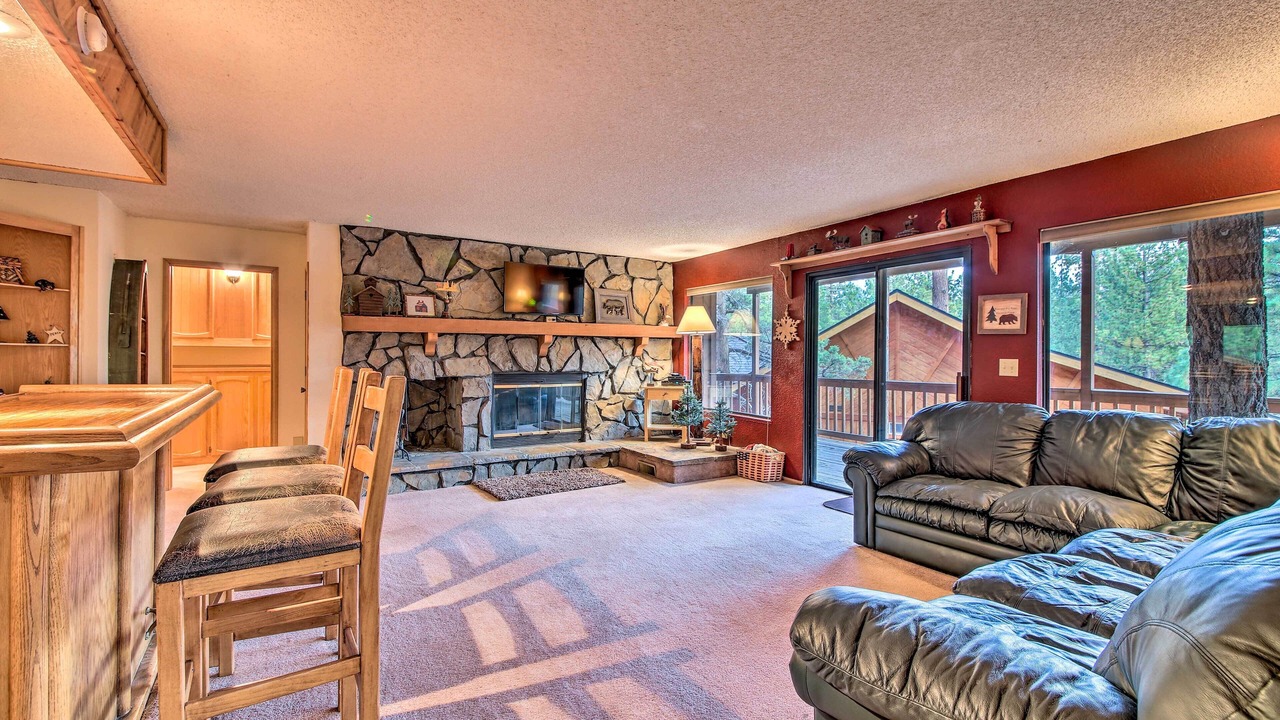 Photo of Livingroom in Fox Farm