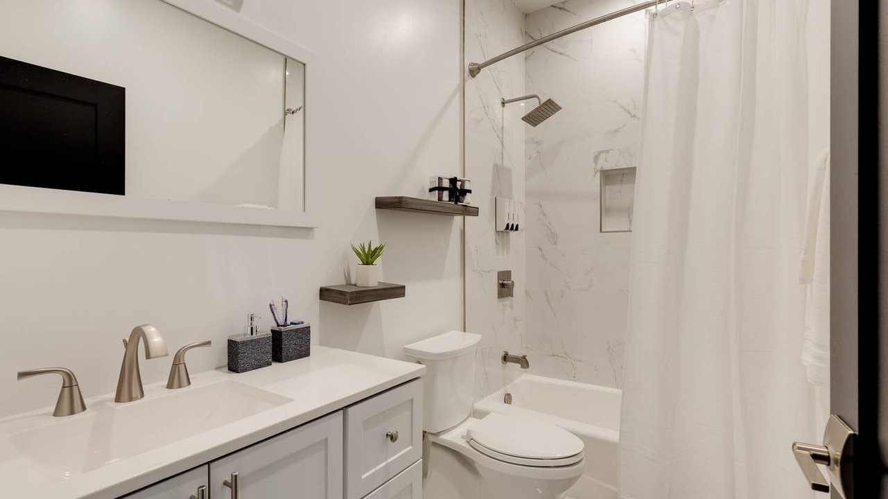 Photo of Bathroom in Northridge
