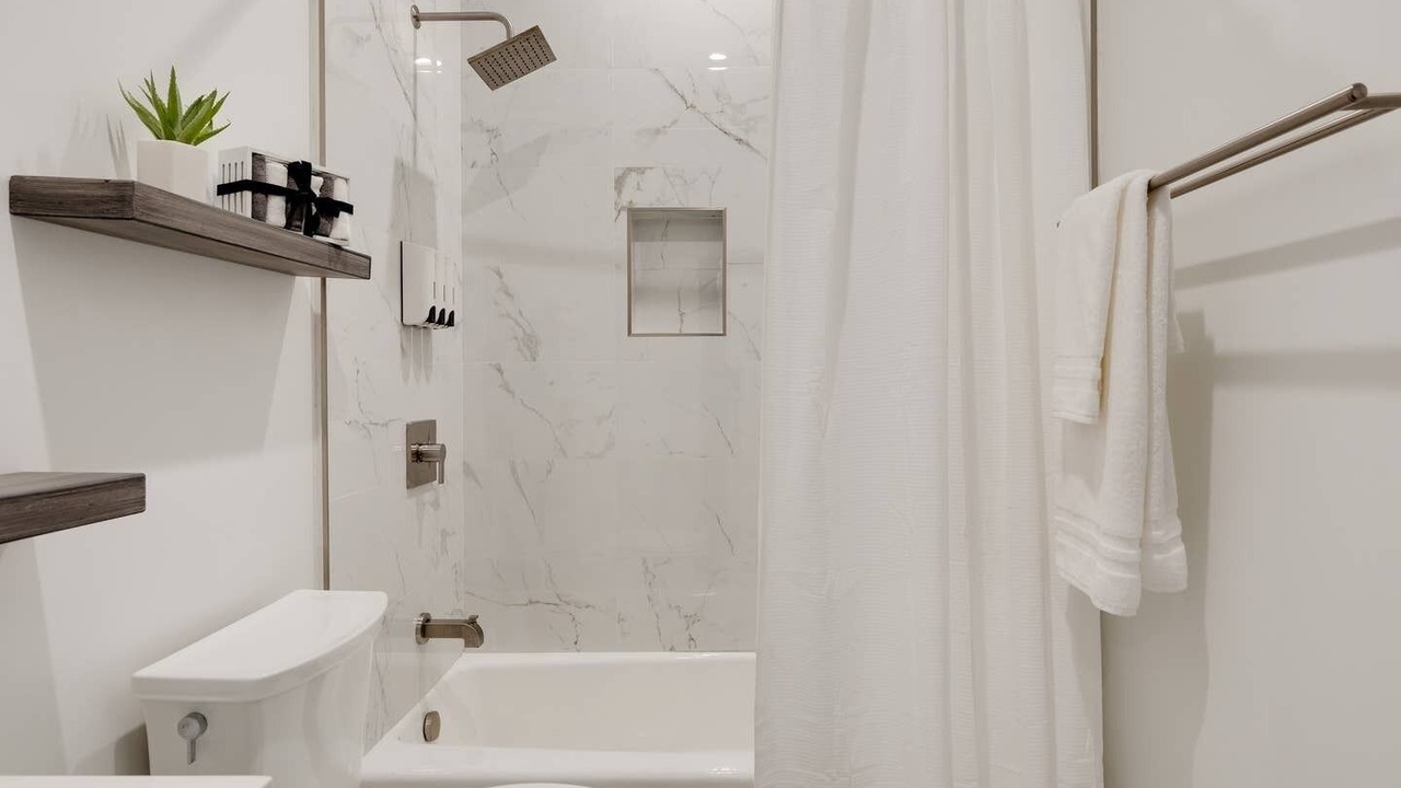 Photo of Bathroom in Northridge