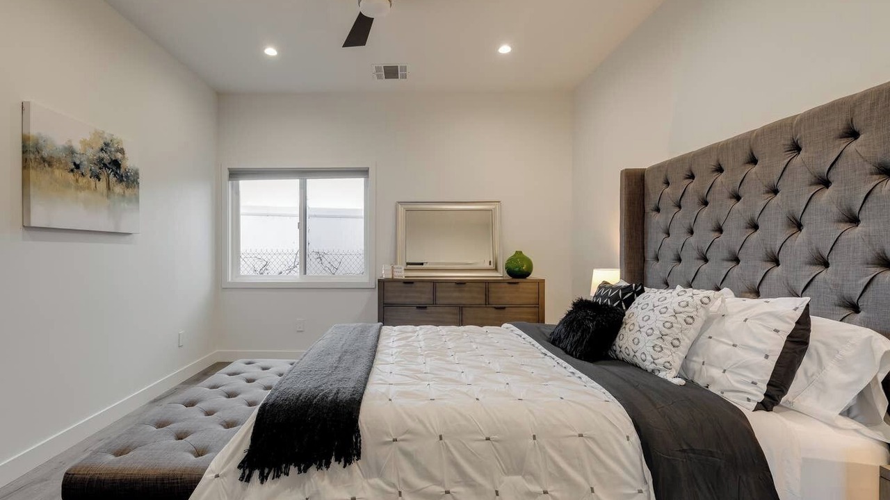 Photo of Bedroom in Northridge