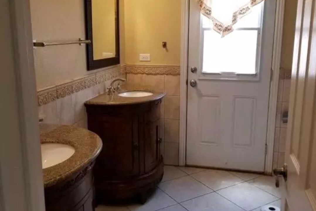 Photo of Bathroom in Reseda