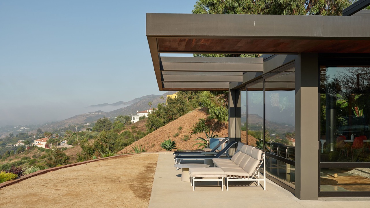 Photo of Patio Balcony in Eastern Malibu