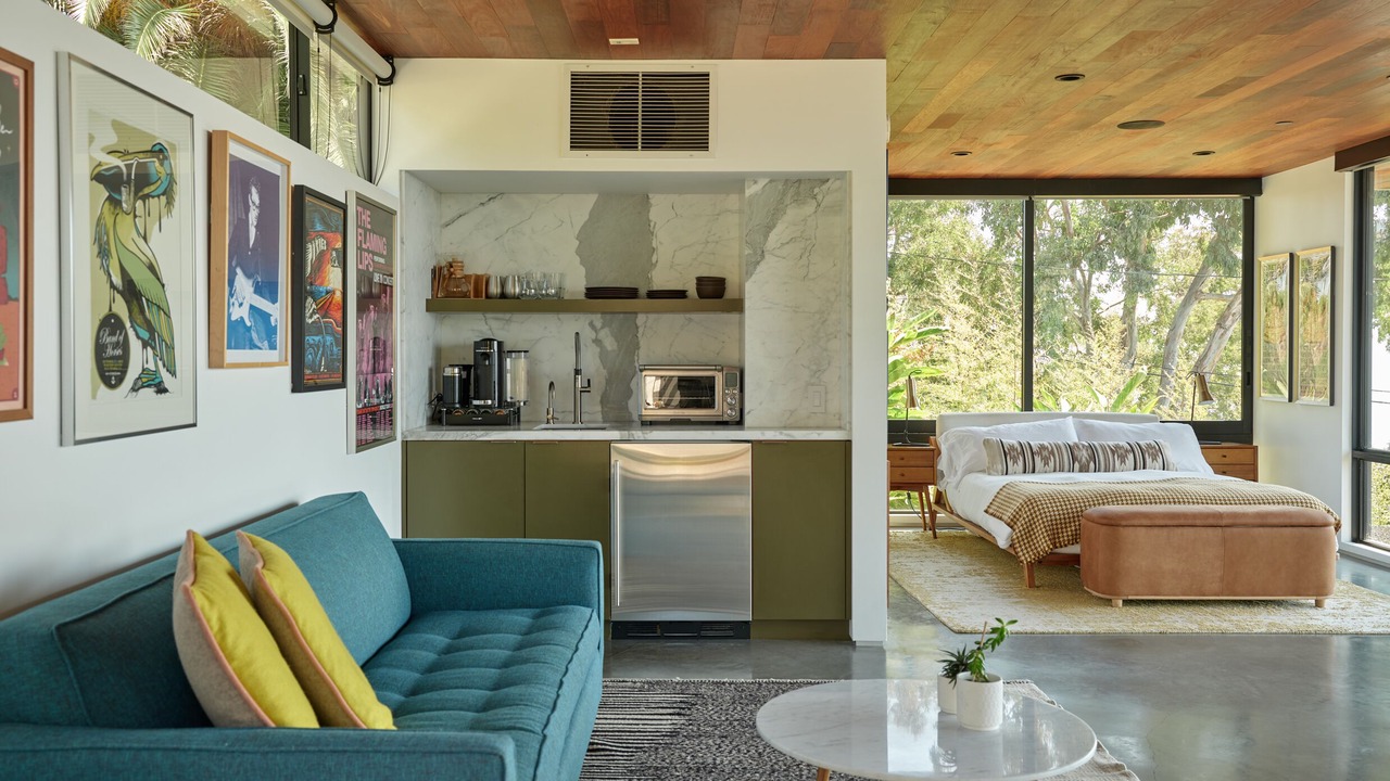 Photo of Livingroom in Eastern Malibu