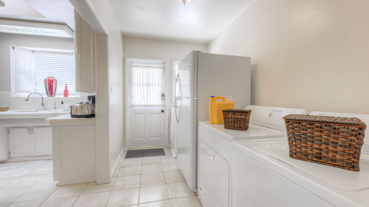 Photo of Kitchen in Oleander - Sunset
