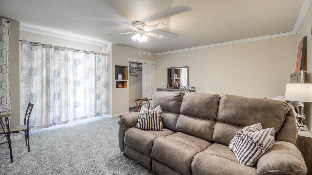 Photo of Livingroom in Oleander - Sunset
