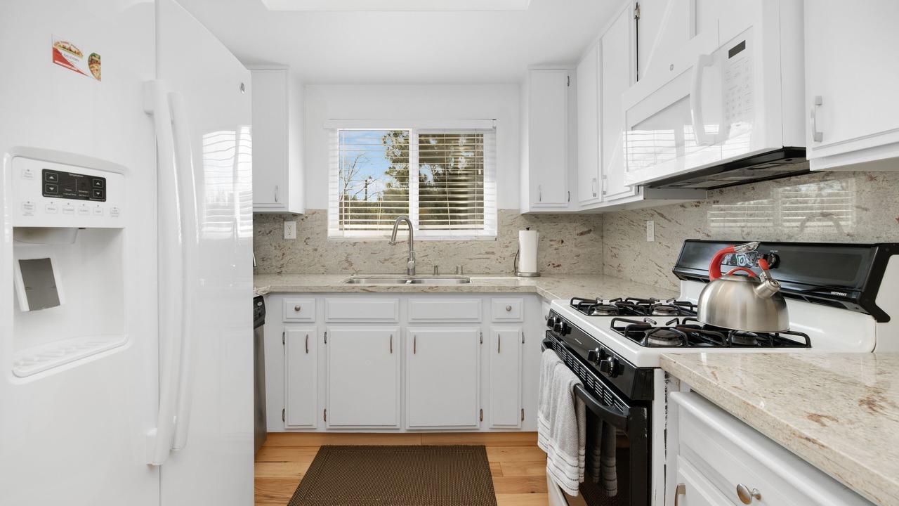Photo of Kitchen in Laguna Niguel