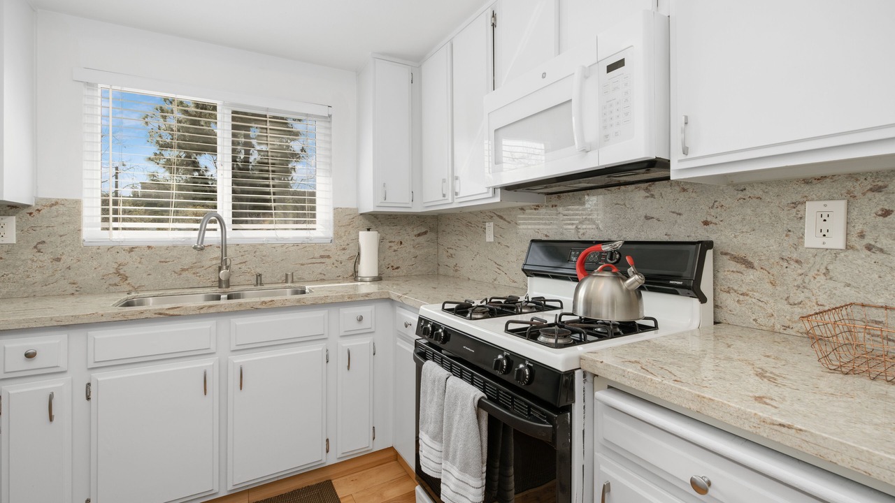 Photo of Kitchen in Laguna Niguel