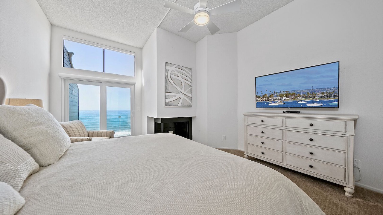Photo of Bedroom in Solana Beach
