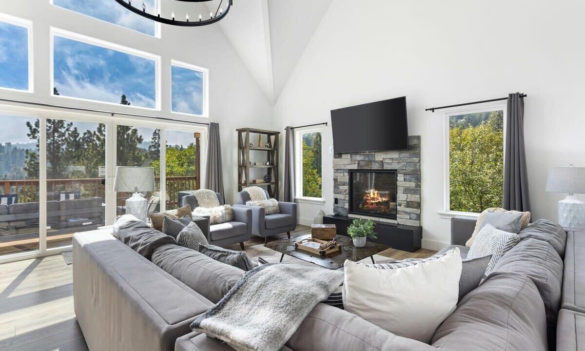 Photo of Bedroom in Blue Jay