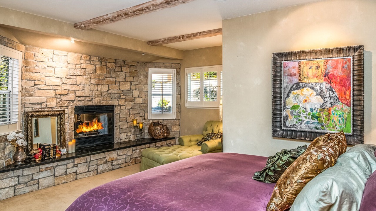 Photo of Livingroom in Golden Rectangle