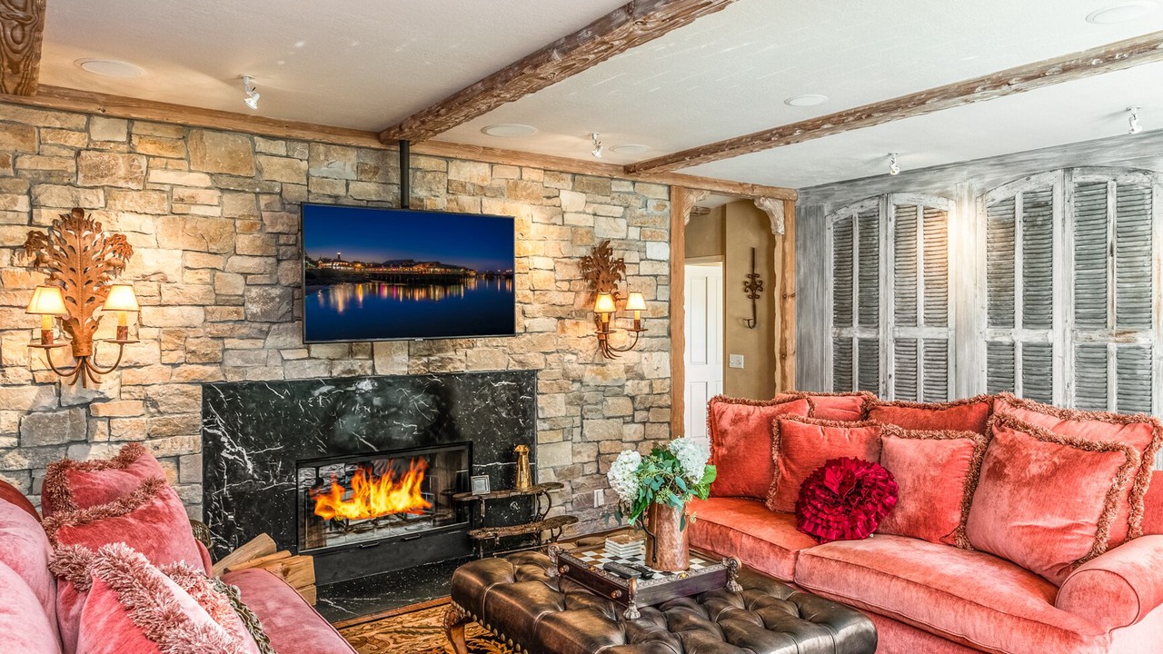 Photo of Livingroom in Golden Rectangle