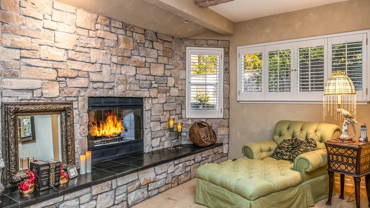 Photo of Livingroom in Golden Rectangle