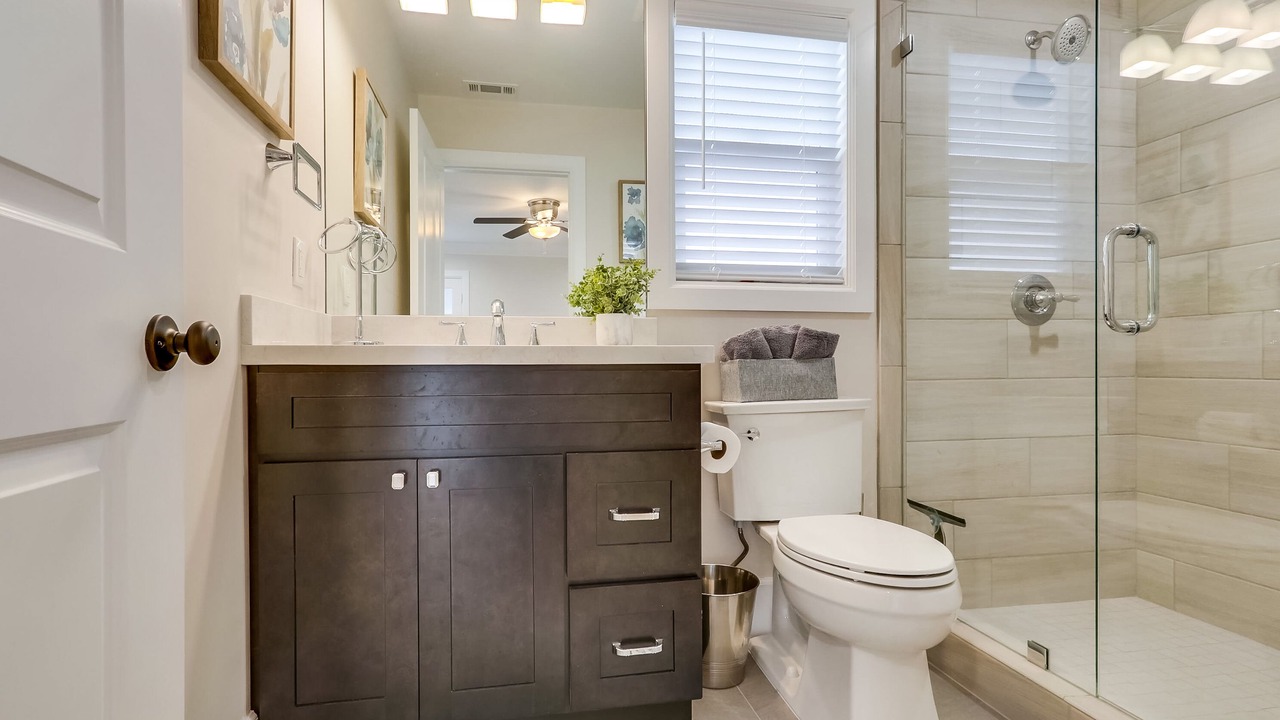 Photo of Bathroom in Orange