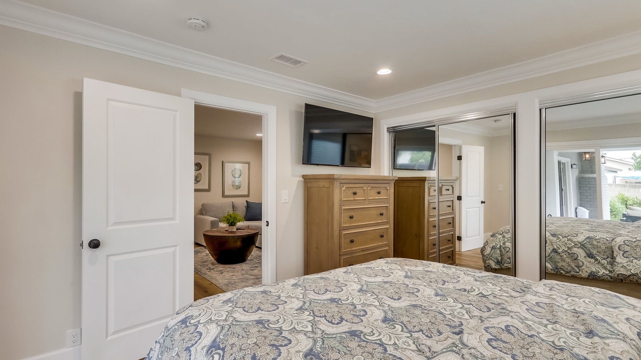 Photo of Bedroom in Orange