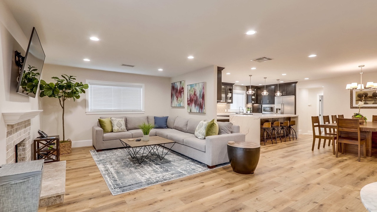 Photo of Livingroom in Orange