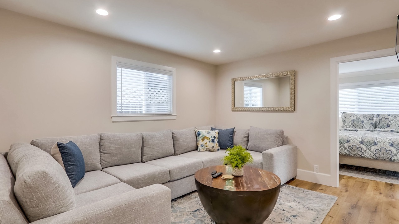 Photo of Livingroom in Orange