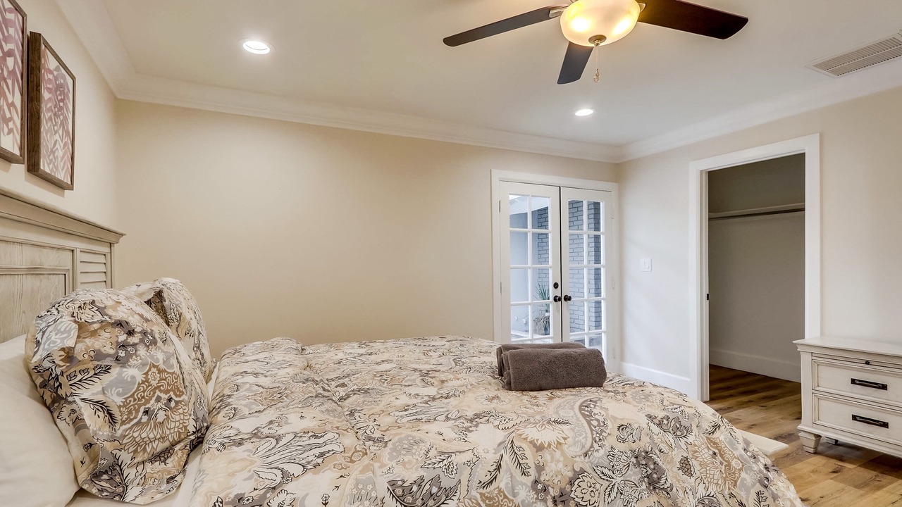 Photo of Bedroom in Orange
