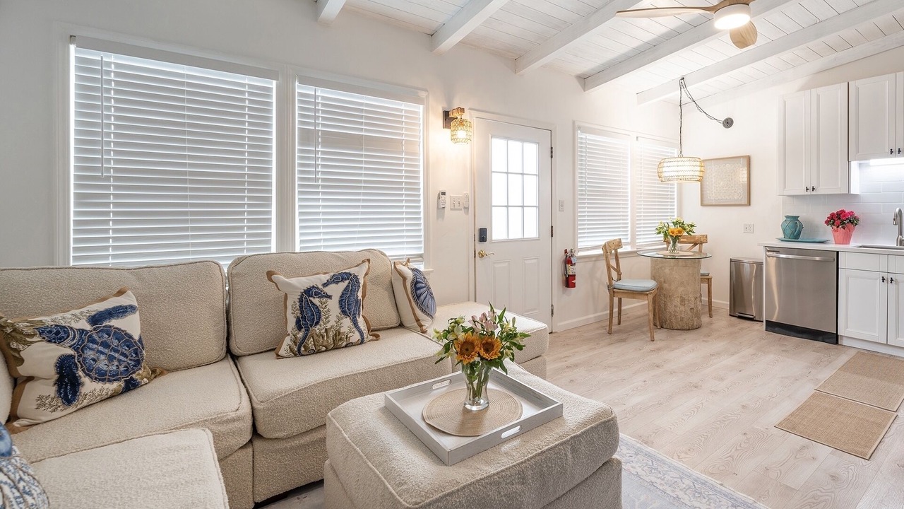 Photo of Livingroom in Hermosa Beach