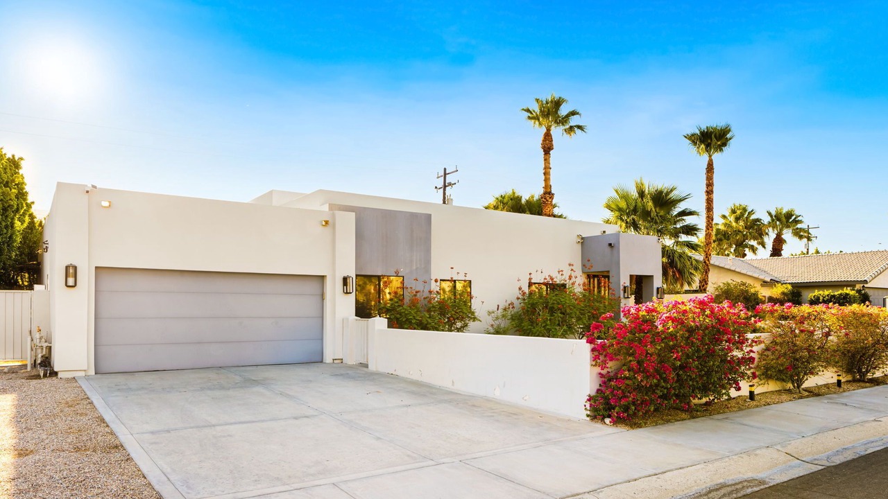 Photo of Outdoor in Desert Park Estates