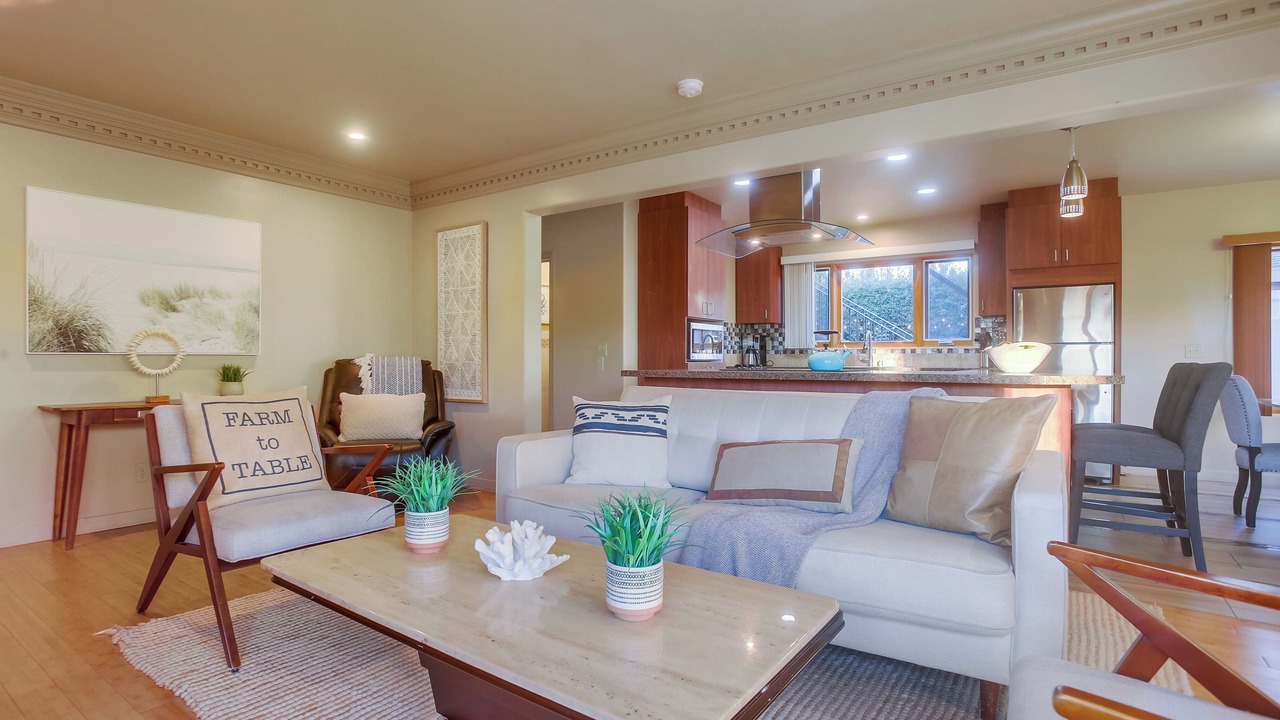 Photo of Livingroom in Beach Barber Tract
