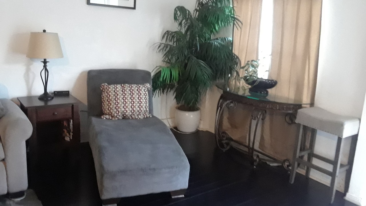 Photo of Livingroom in North Hollywood
