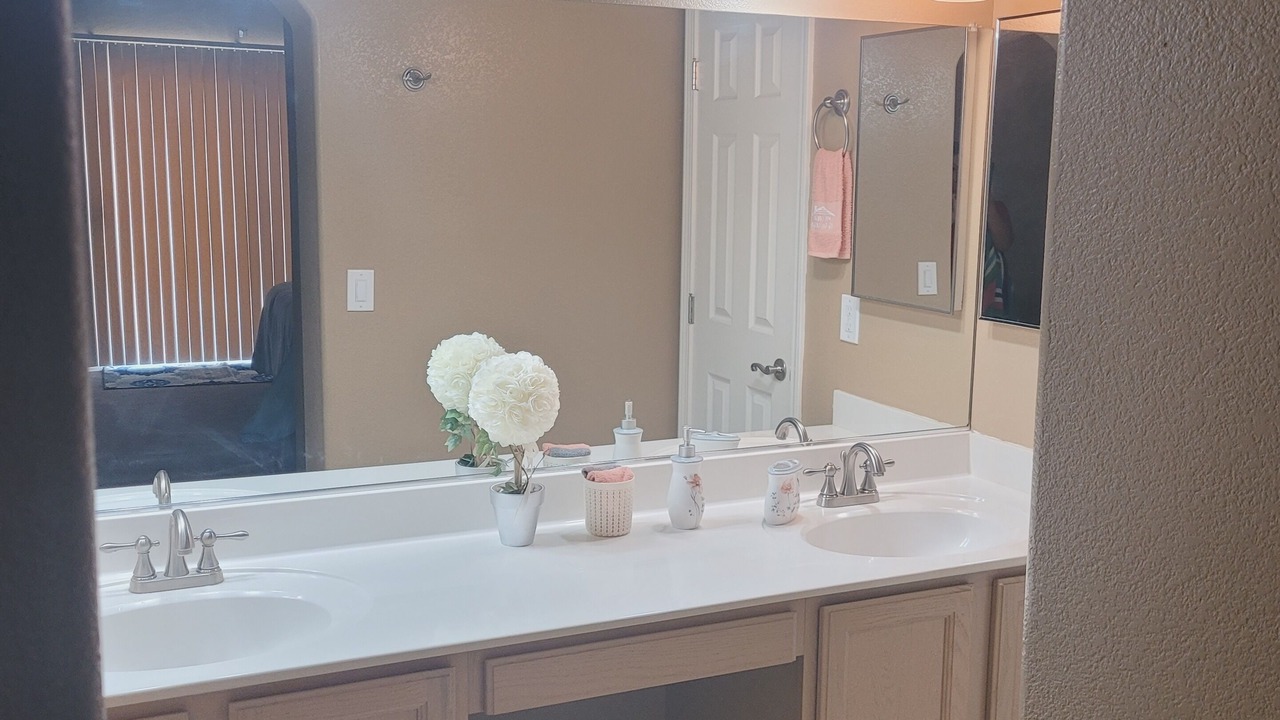 Photo of Bathroom in Needles