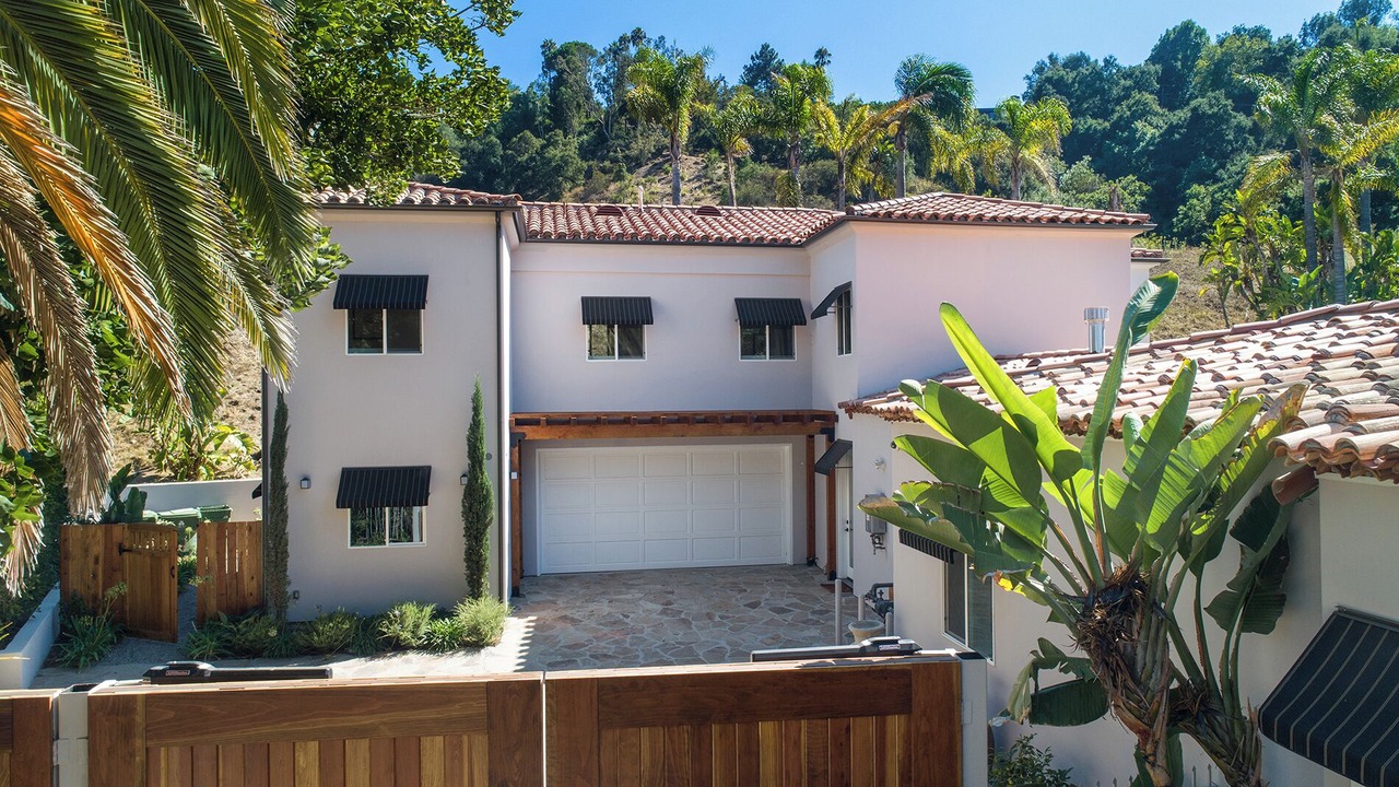 Photo of Outdoor in Beverly Hills