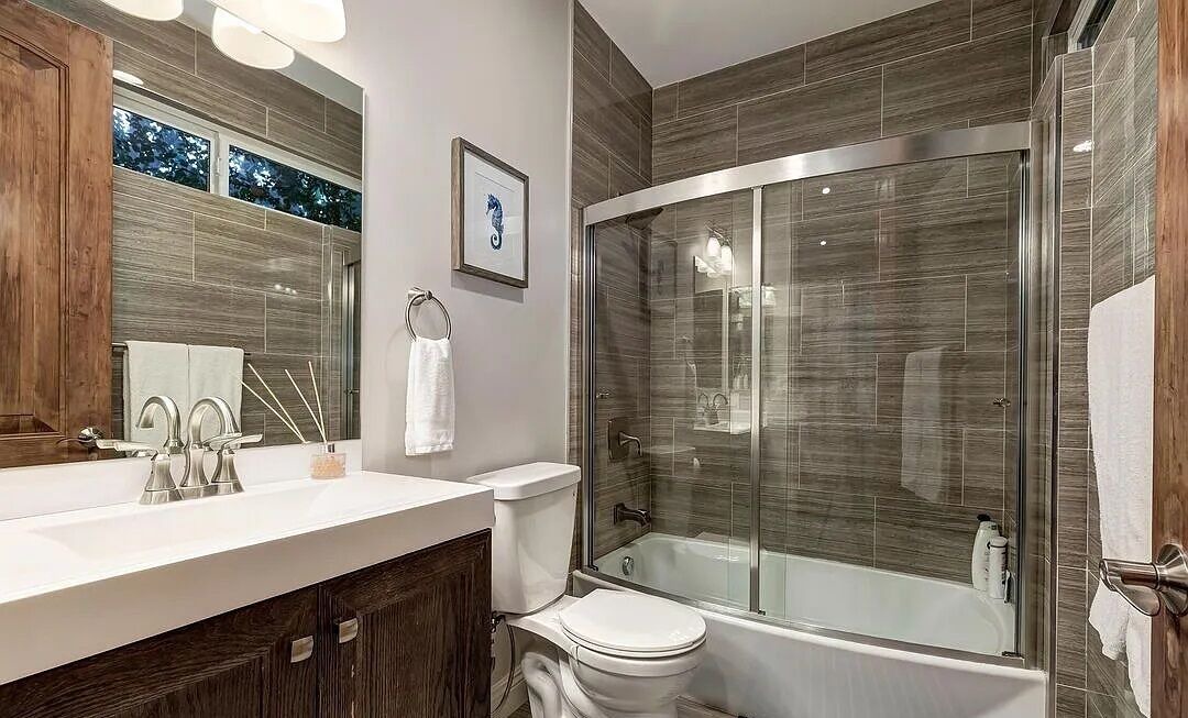 Photo of Bathroom in Beverly Hills