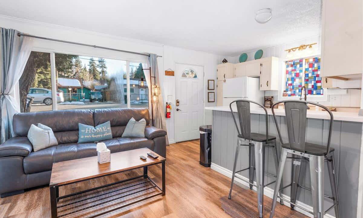 Photo of Livingroom in Big Bear City