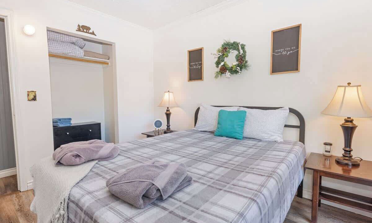 Photo of Bedroom in Big Bear City