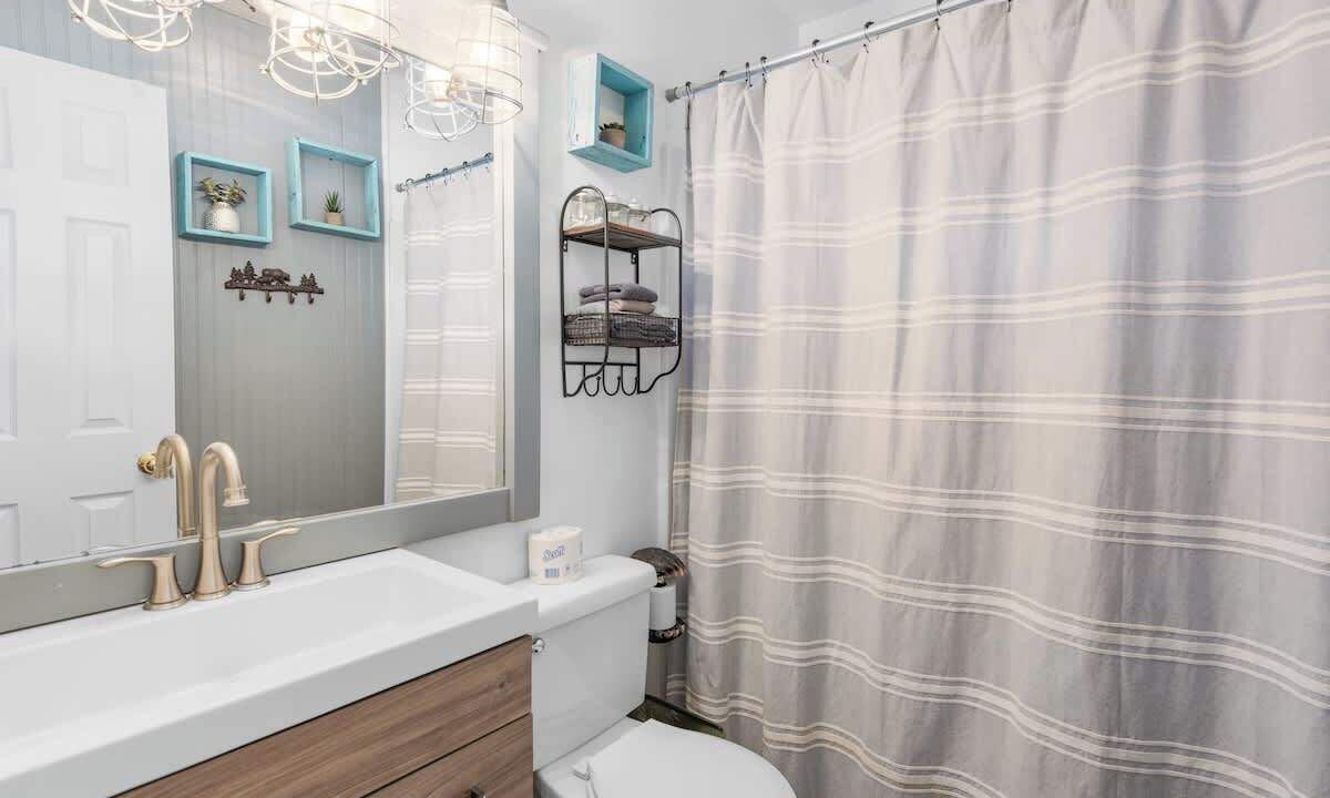 Photo of Bathroom in Big Bear City