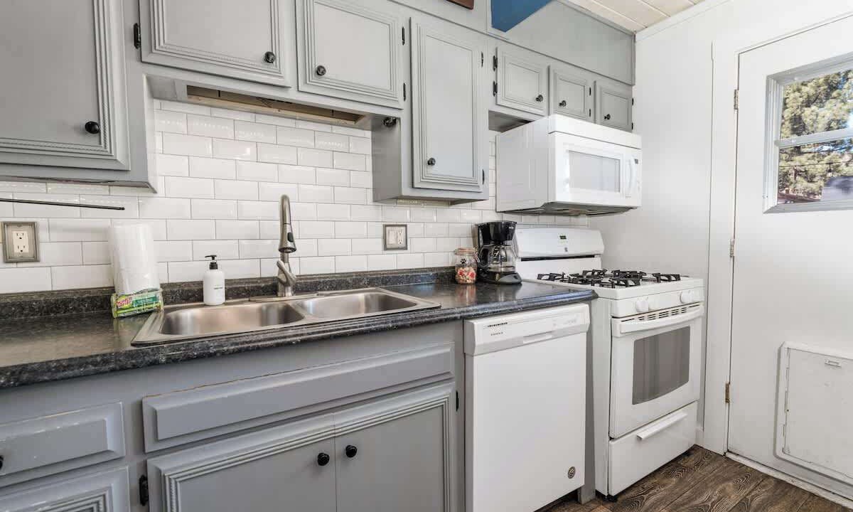 Photo of Kitchen in Big Bear City