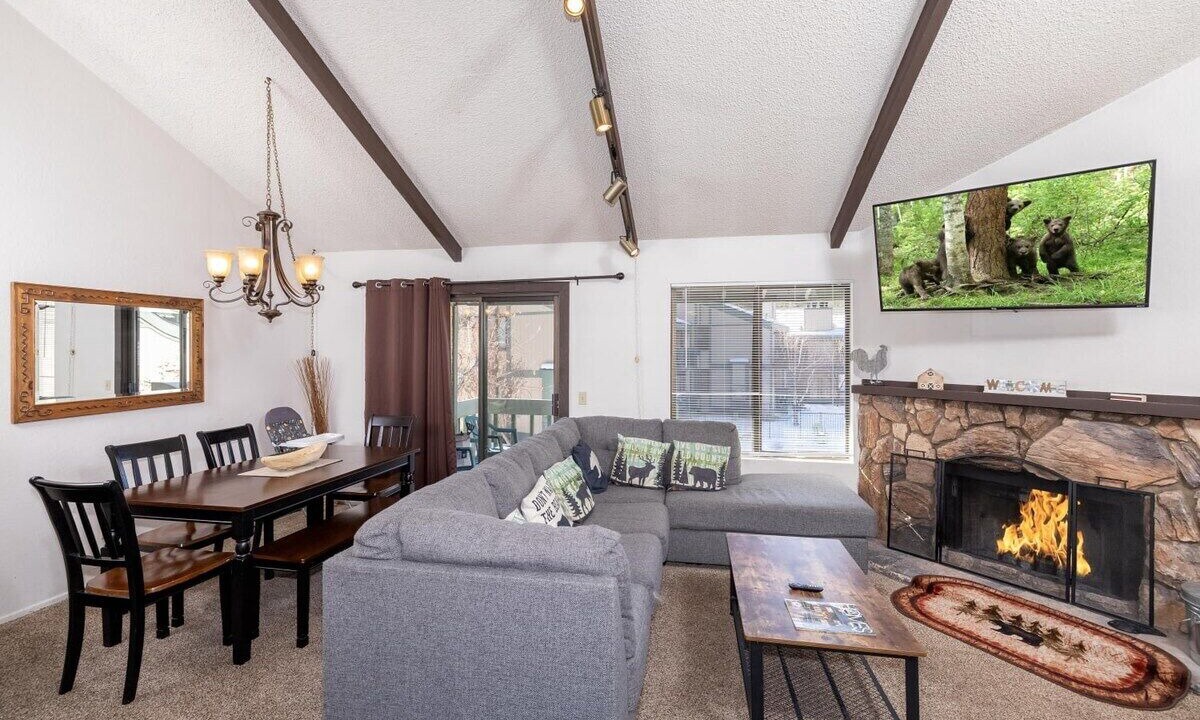Photo of Livingroom in Boulder Bay