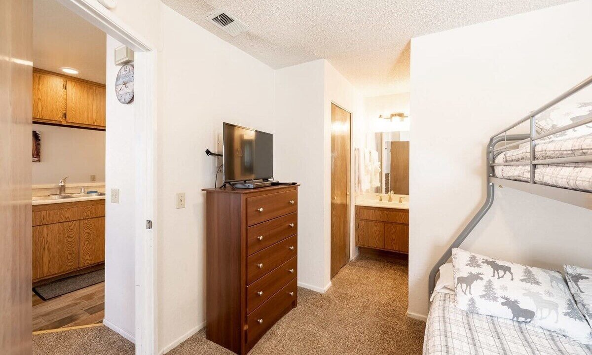 Photo of Bedroom in Boulder Bay