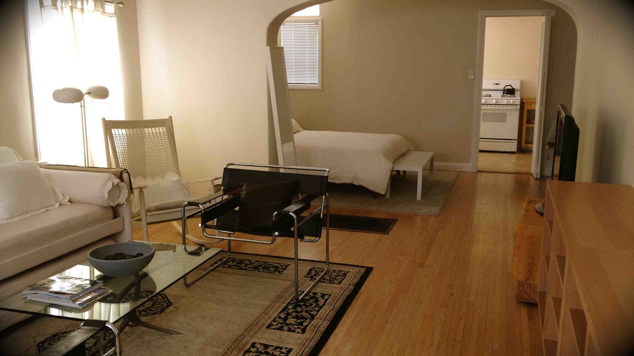 Photo of Bedroom in Fairfax District