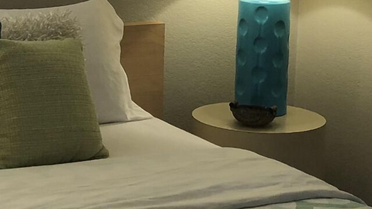 Photo of Bedroom in Racquet Club West