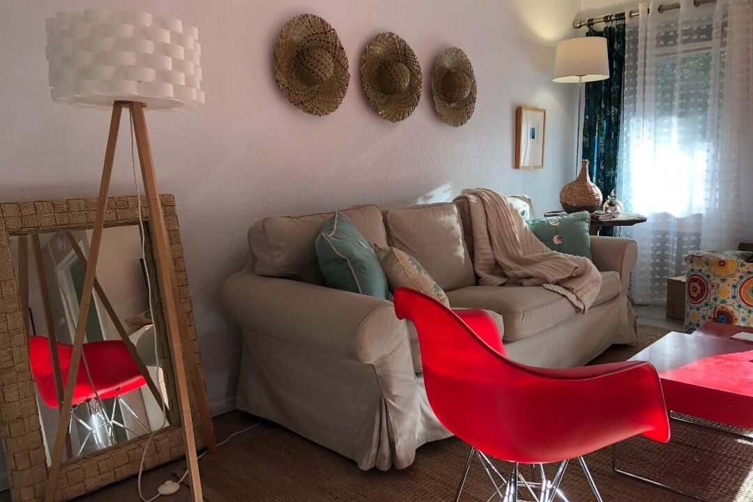 Photo of Livingroom in Racquet Club West
