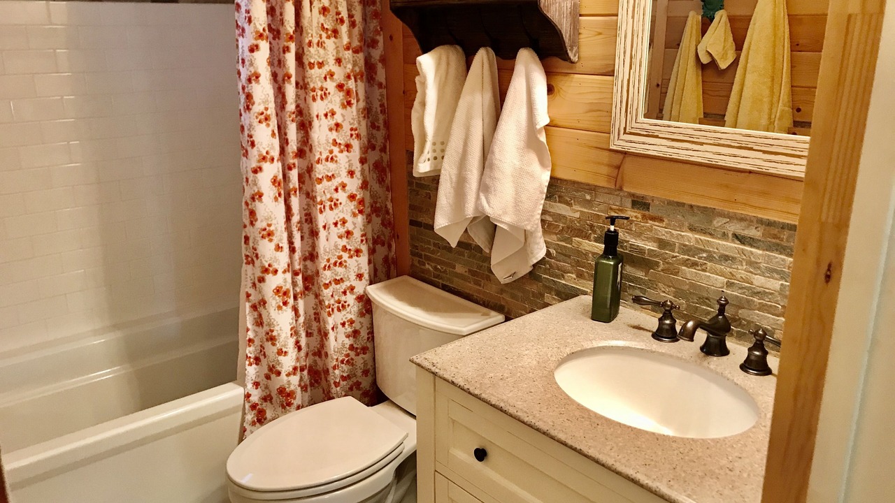 Photo of Bathroom in Twain Harte