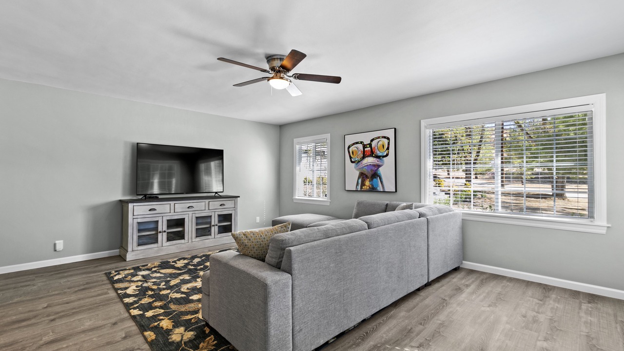 Photo of Livingroom in Lake Hughes