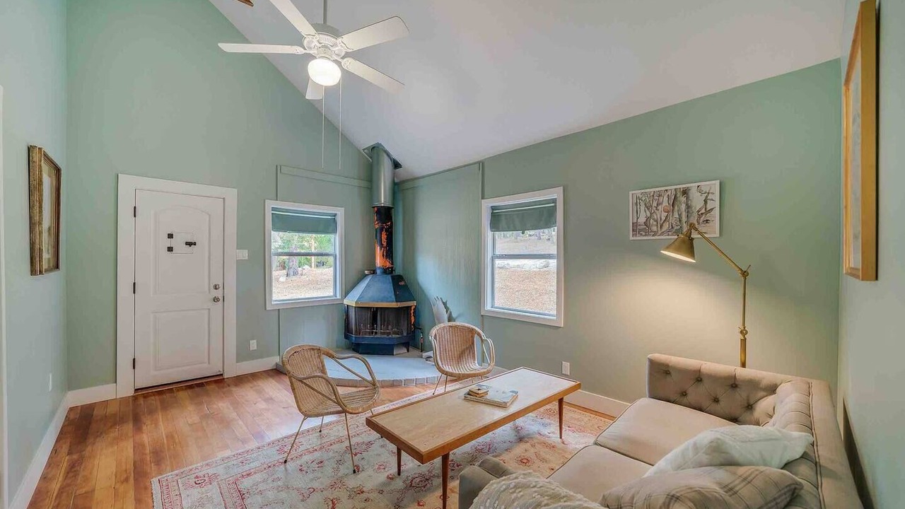 Photo of Bedroom in Twin Peaks