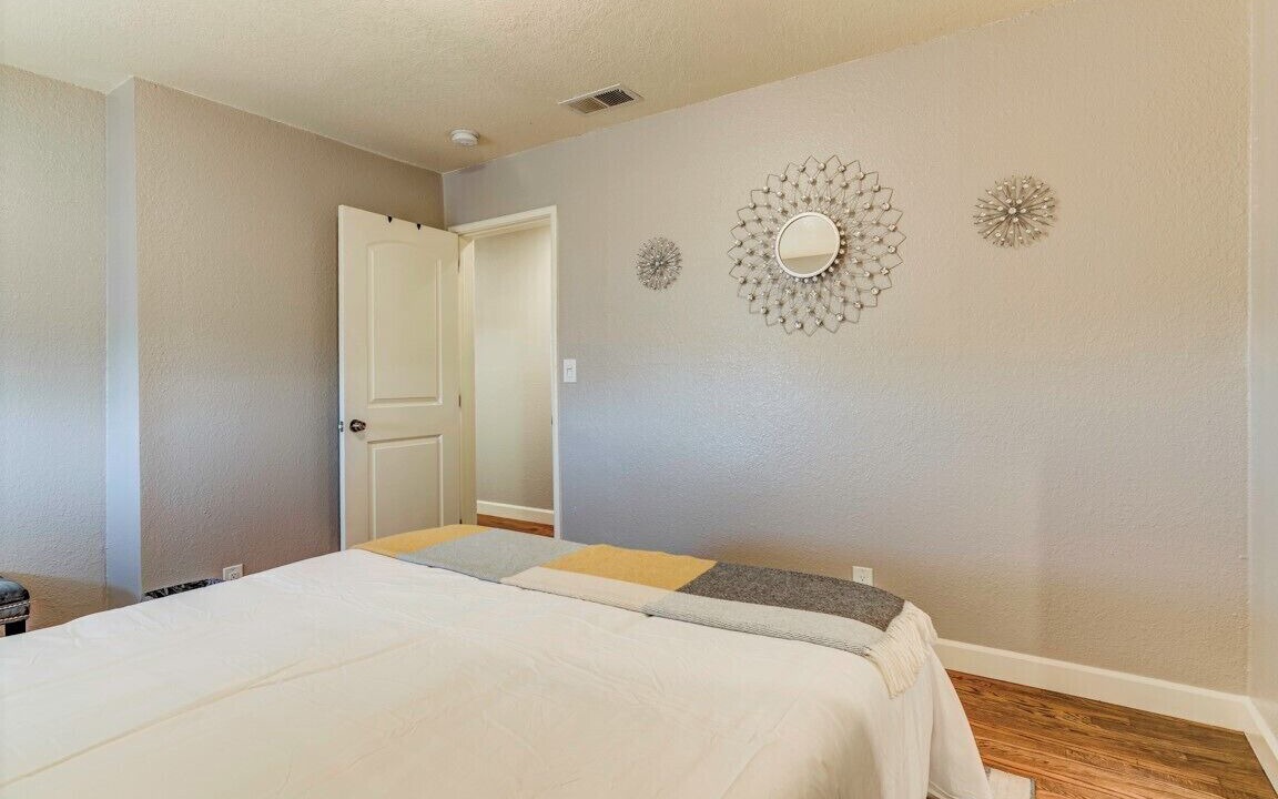 Photo of Bedroom in Vallejo