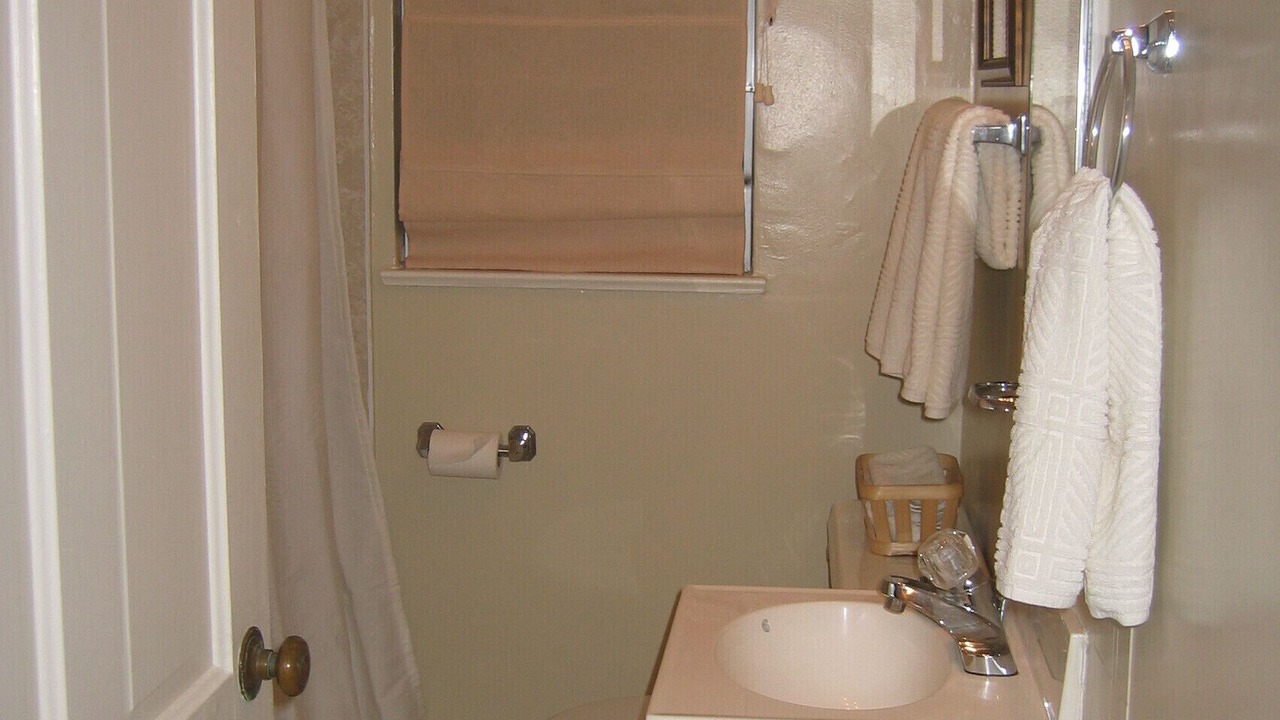Photo of Bathroom in Pasadena