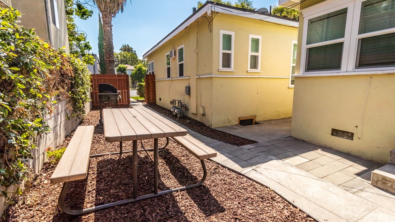 Photo of Outdoor in Valley Village